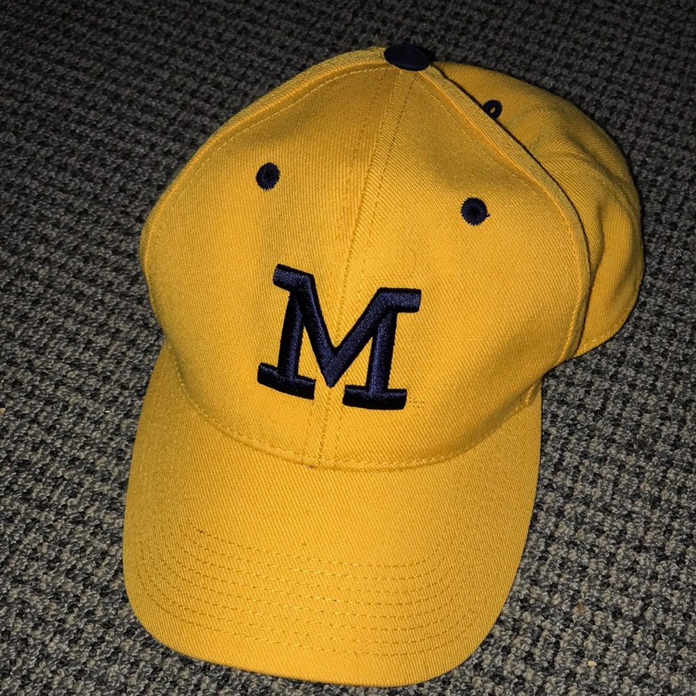 Michigan Wolverines Nike Yellow Baseball Cap with Navy Embroidered M